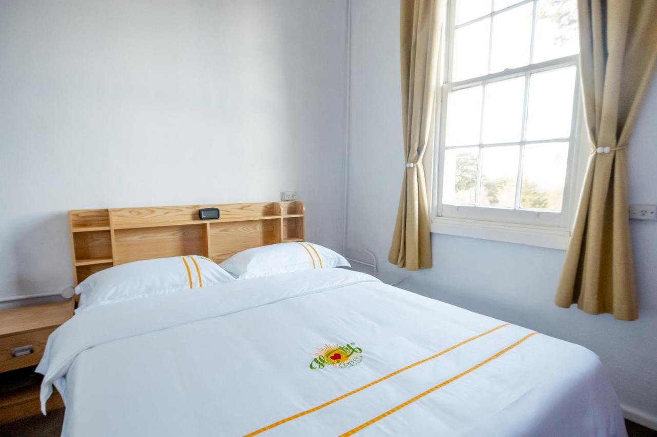 קטומבה Hearty Center Motel מראה חיצוני תמונה